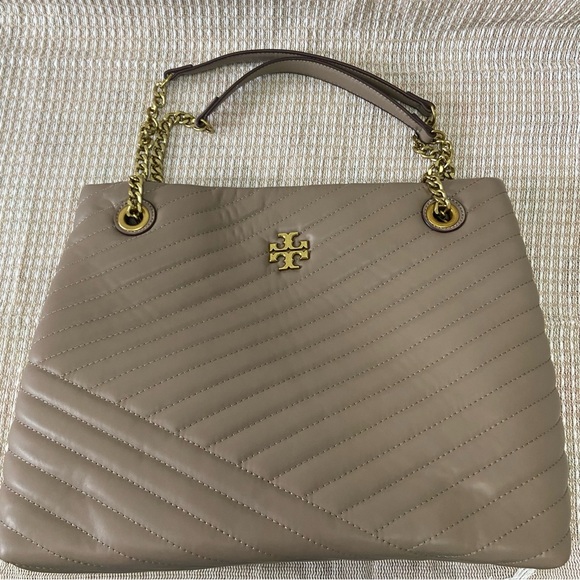 Tory Burch Handbags - Tory Burch Tan Handbag